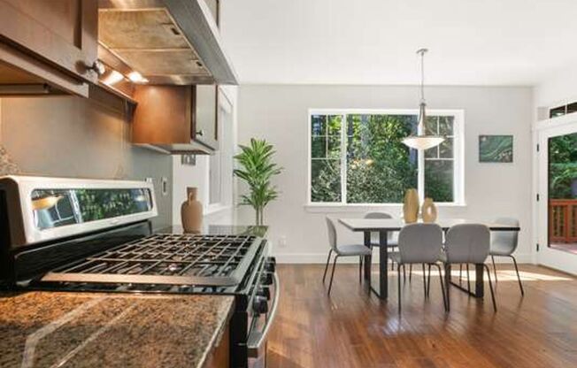 Beautiful Bothell Home in Harvest Run Neighborhood