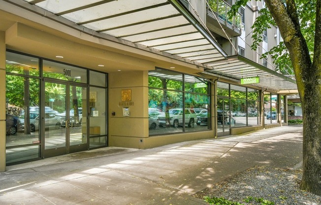 5001 CALIFORNIA AVE SW