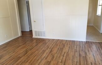 2 beds, 1 bath, $750