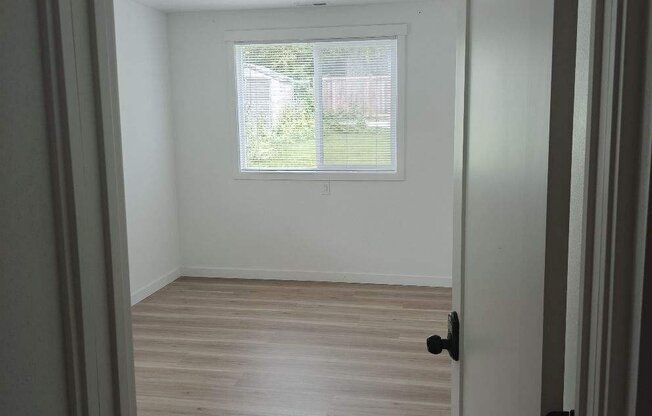 14310 20 AVE NE