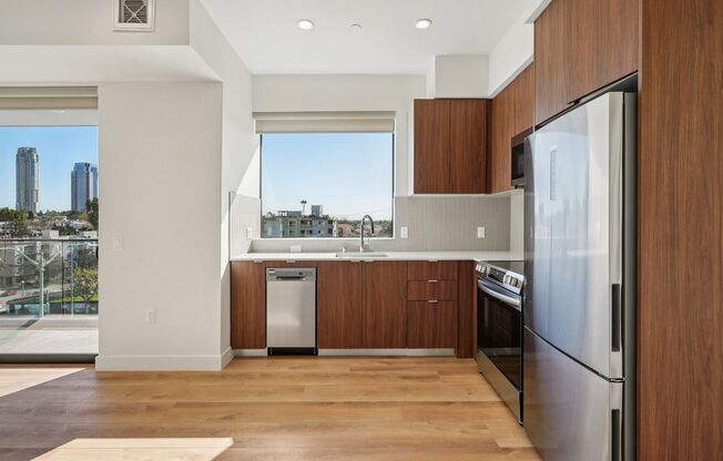 2 beds, 2 baths, 854 sqft, $4,095