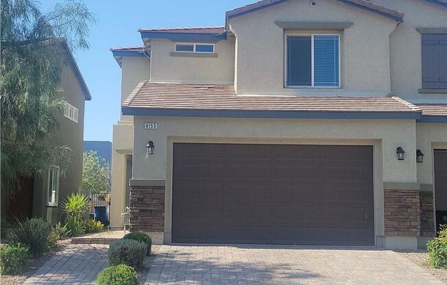 Spacious Solar-Powered Living in Gated Mesa Verde