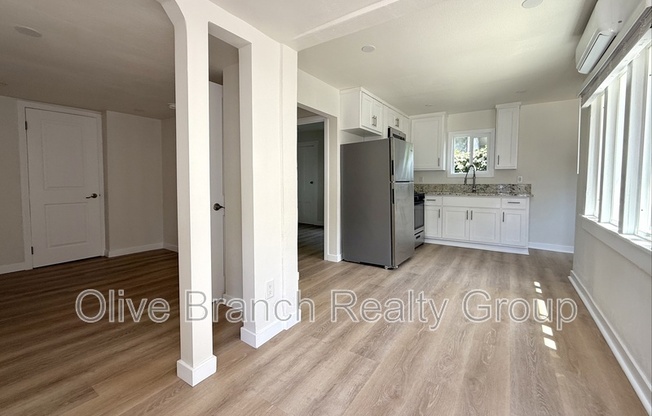 4125 1/2 S VAN NESS AVE