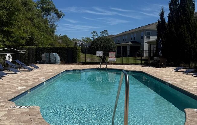 3 beds, 3 baths, $2,400