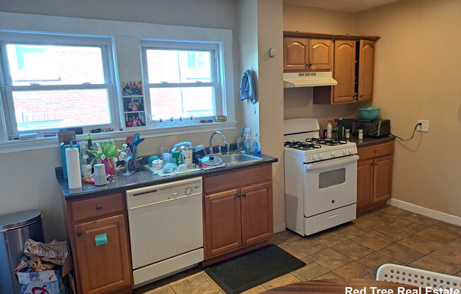 289 Foster St # 2