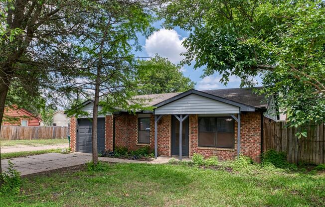 Charming home in Cedar Hill, Move in ready!