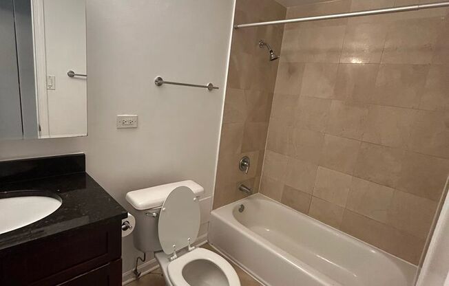 1 bed, 1 bath, 700 sqft, $1,950, Unit 418-1101