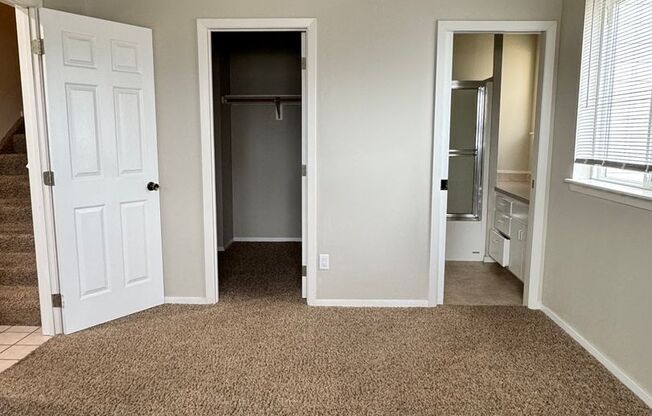 2 beds, 2 baths, $1,450, Unit 3700-2