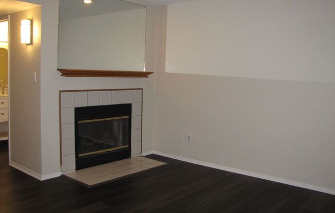 Condo in South West Bakersfield Private Community and Pool