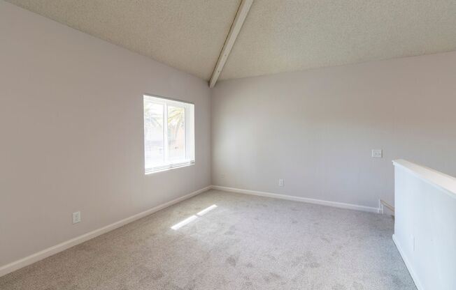 1 bed, 1.5 baths, 1,050 sqft, $1,800, Unit 201