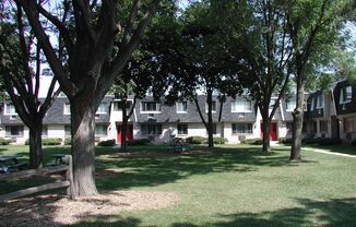 1 bed, 1 bath, $750, Unit 43