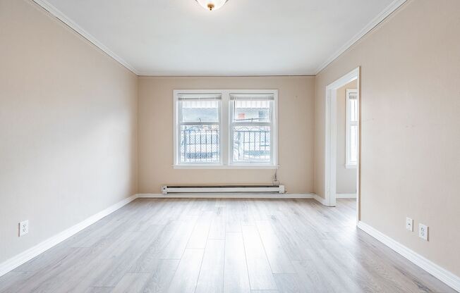 Spacious Units in a Vintage Brick Building- Walk to Seattle Center, Shops,and Restaurants!