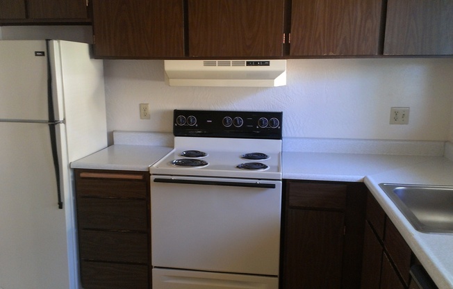 2 beds, 1 bath, 824 sqft, $1,295, Unit 46