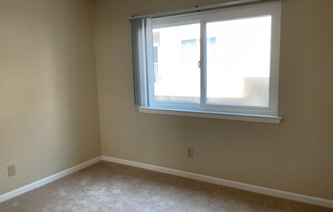 2 beds, 1.5 baths, 850 sqft, $3,350, Unit 412 - 8