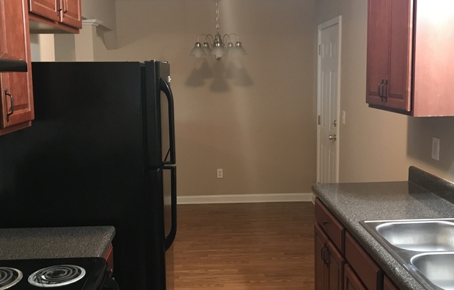 3 beds, 2 baths, $1,650