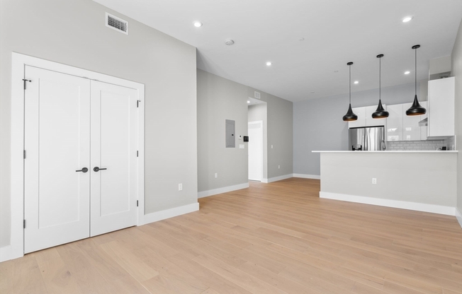 1 bed, 1 bath, 670 sqft, $2,900, Unit 105