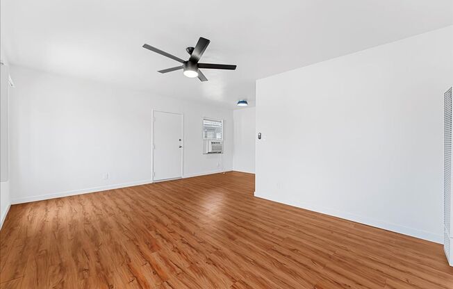 6110 CAHUENGA BLVD