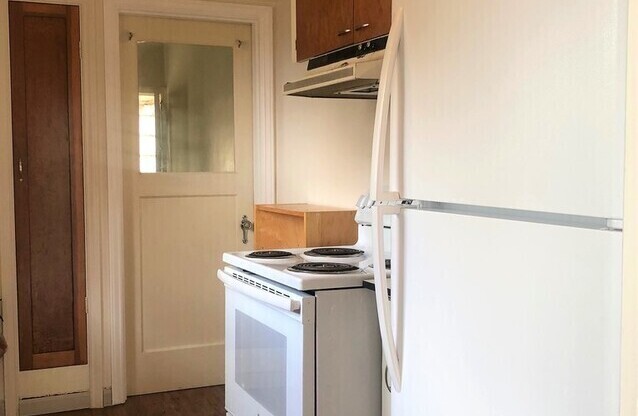 801 NE 94 ST