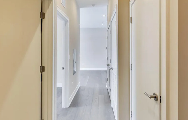 1 bed, 1 bath, 600 sqft, $2,295, Unit 8