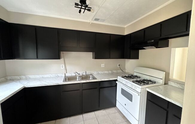 2 Bedroom 2.5 Bath Townhome in Austell!