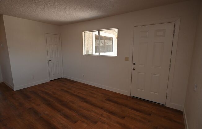 2 beds, 1 bath, $1,200