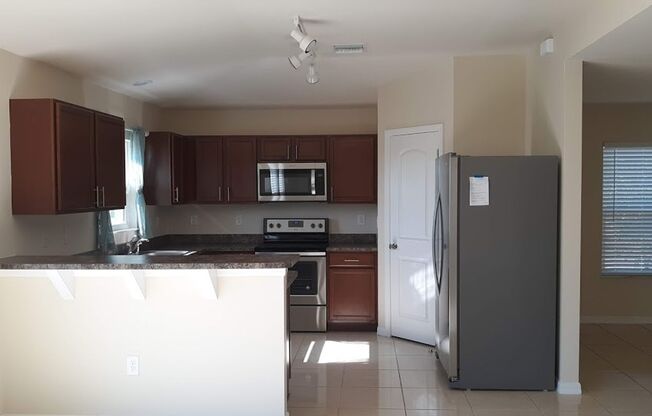 3 beds, 2 baths, $2,000