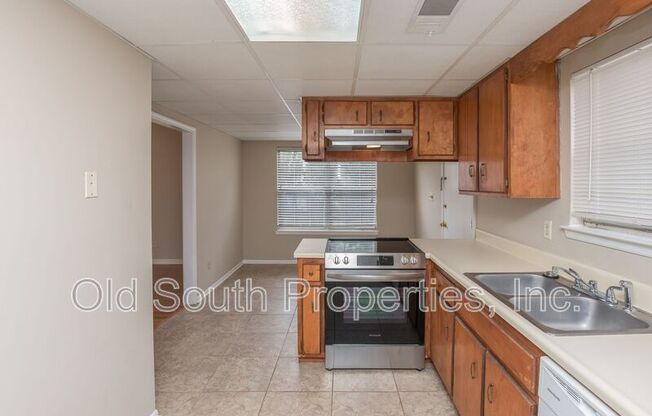 1702 E JACKSON