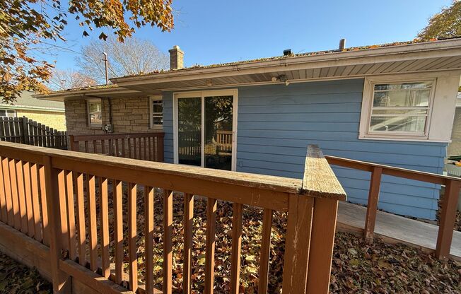 3 bedroom 1.5 bath ranch home near southridge