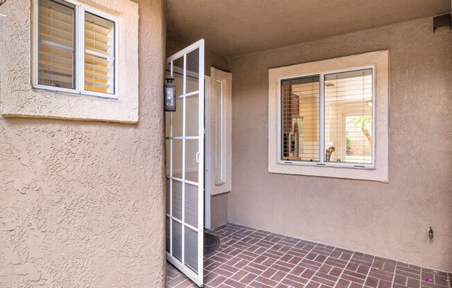 Upgraded Throughout Laguna Niguel Townhome!