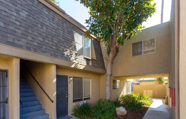 El Cajon 2 Bed/1 Bath in Gated Community with AC and Parking