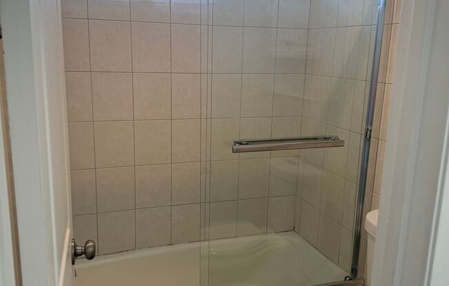 2 beds, 2 baths, 1,039 sqft, $2,795, Unit #50