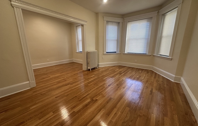1 bed, 1 bath, 776 sqft, $3,500, Unit 9