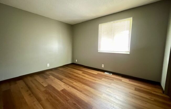 CONVENIENT 2 Bedroom Move-In Ready!