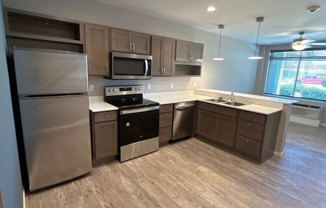 Studio, 1 bath, 500 sqft, $995, Unit 05