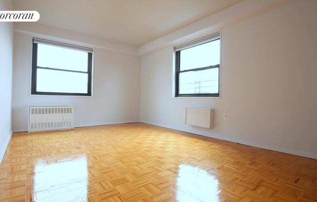 2 beds, 1 bath, $6,800, Unit 15D