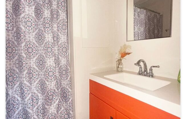 1 bed, 1 bath, 420 sqft, $750, Unit 114B