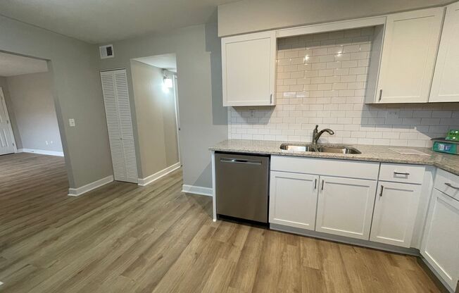 1 bed, 1 bath, 700 sqft, $1,325, Unit 5926100