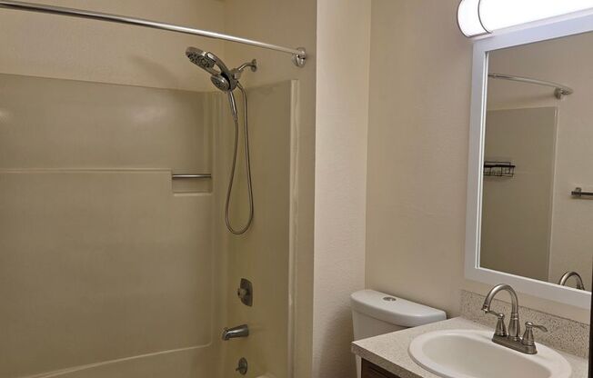 1 bed, 1 bath, 690 sqft, $1,250, Unit 257-561