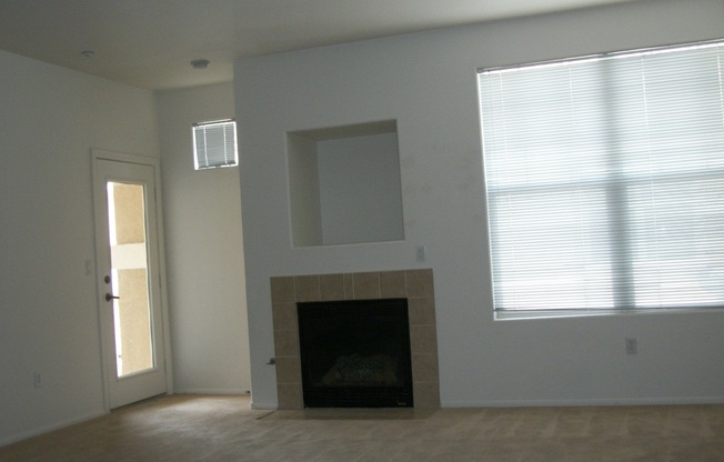2 beds, 2 baths, $1,549, Unit # 2040