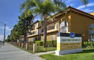 Welcome to Huntington Breeze