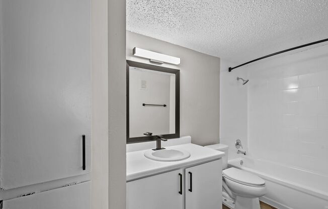 1 bed, 1 bath, 538 sqft, $1,195, Unit 11