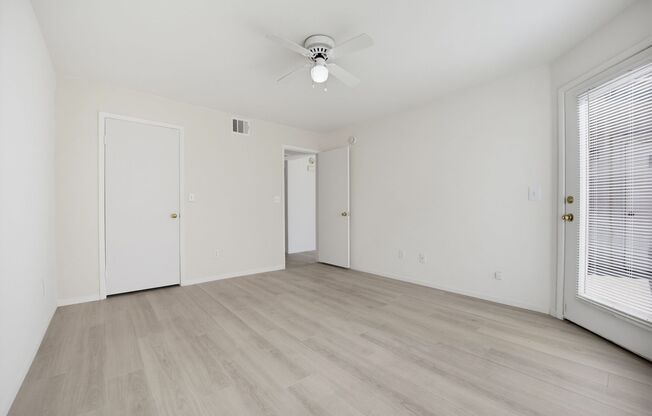 1 bed, 1 bath, $1,200, Unit # 204