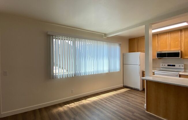 1 bed, 1 bath, 671 sqft, $2,425, Unit E-117