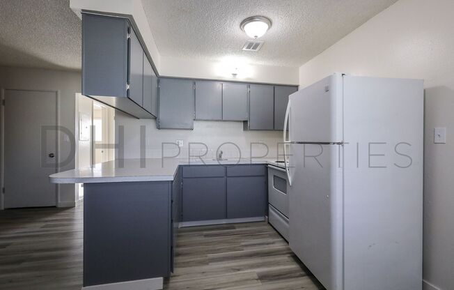 2 beds, 1 bath, 800 sqft, $1,150, Unit 6