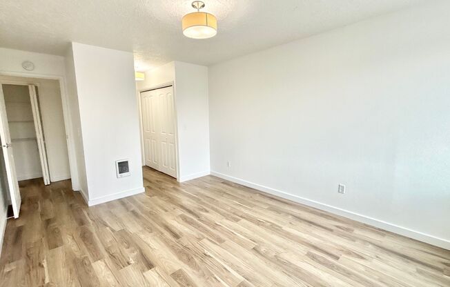 2 beds, 2 baths, 950 sqft, $1,675, Unit 302