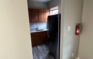 1 bed, 1 bath, $1,300, Unit Unit 8