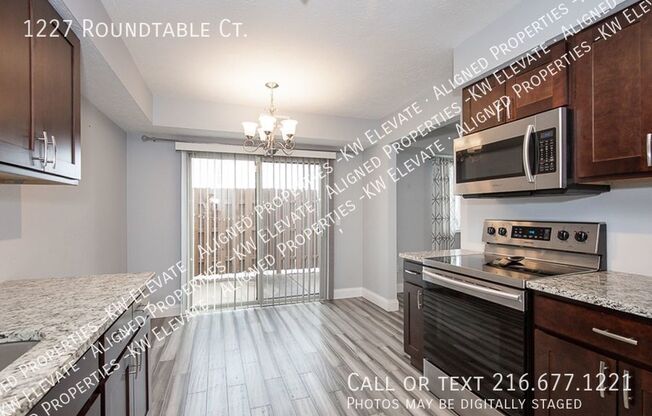 1227 ROUNDTABLE CT