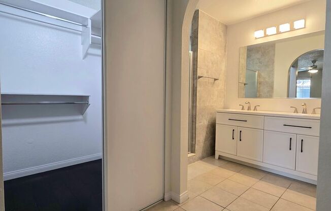 2 beds, 2 baths, $1,575, Unit # 1007
