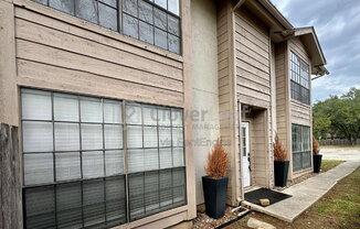 2 beds, 1 bath, 772 sqft, $797