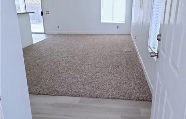 Single-Story Comfort | Granite Counters, Walk-In Closet & Roomy Backyard — No HOA!